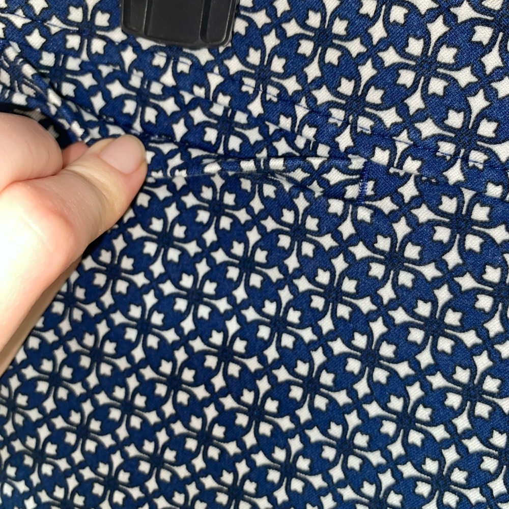 Patterns stretchy side zip pants - Picture 4 of 8